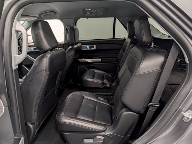 Used 2023 Gray Ford Limited image 32