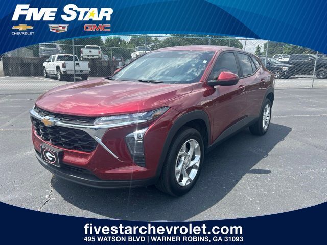 Red (Crimson) 2025 Chevrolet Trax LS FWD SUV / Crossover Front-Wheel Drive 6-Speed Automatic