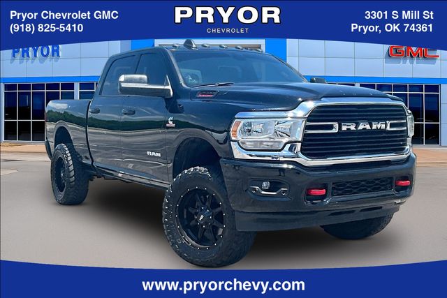 Diamond Black Crystal Pearlcoat 2021 RAM 2500 Big Horn Crew Cab 4WD Pickup Truck Four-Wheel Drive 6-Speed Automatic