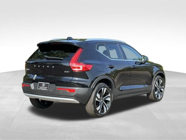 2024 Volvo XC40 B5 Plus Bright Theme 5