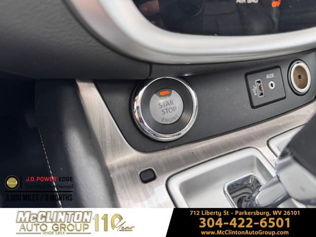 2018 White Nissan Murano SL AWD SUV