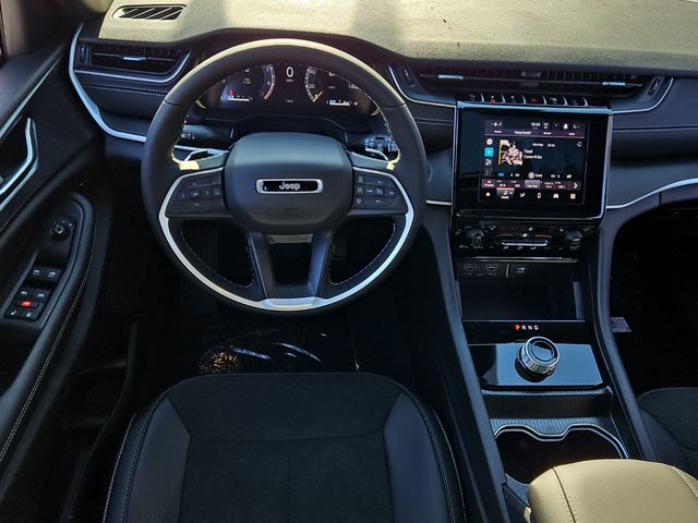 New 2025 White Jeep Altitude X image 10