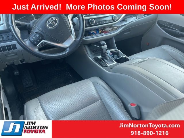 2014 Toyota Highlander Limited 12