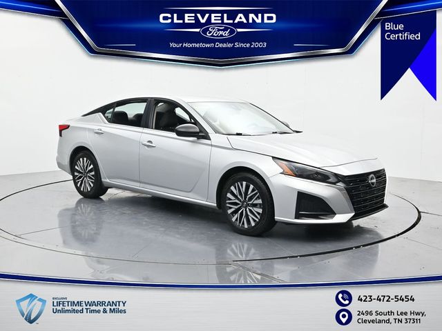 Brilliant Silver Metallic 2024 Nissan Altima Sedan Front-Wheel Drive Continuously Variable Transmission