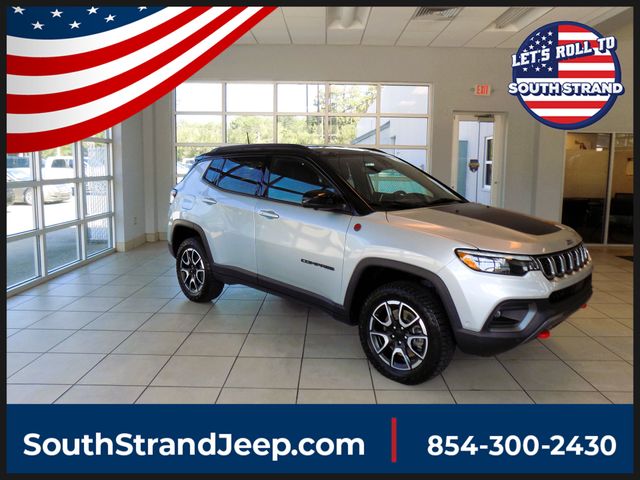 Silver Zynith Metallic Clearcoat 2024 Jeep Compass SUV / Crossover Four-Wheel Drive 8-Speed Automatic