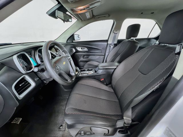 Used 2016 White Chevrolet LS image 7