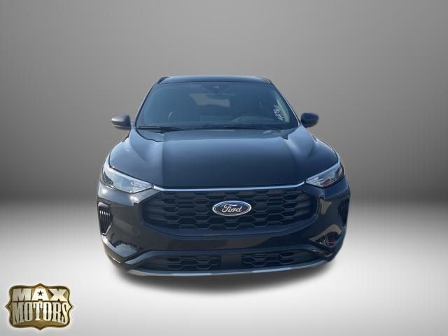 2024 Ford Escape ST-Line 2