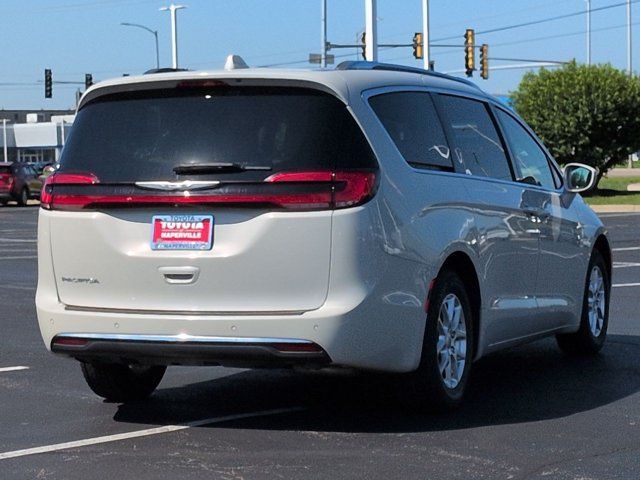 Used 2021 Chrysler Pacifica Van