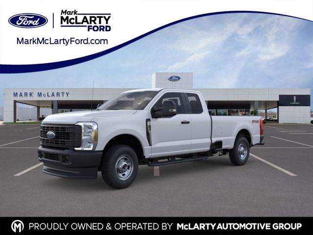 Oxford White 2026 Ford F-250 Super Duty XL SuperCab 4WD Pickup Truck Four-Wheel Drive Automatic