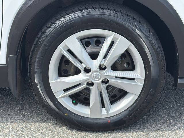 Used 2024 Nissan Kicks SUV