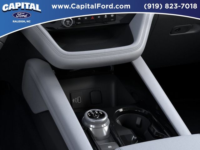 New 2026 Star White Metallic Tri-Coat Ford Platinum™ image 15