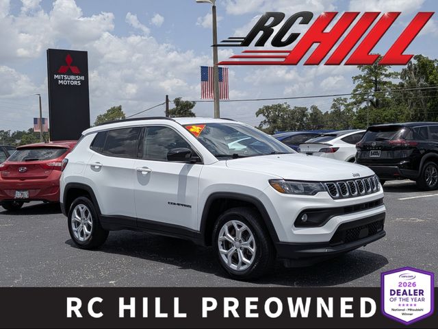 Bright White Clearcoat 2024 Jeep Compass SUV / Crossover Four-Wheel Drive 8-Speed Automatic