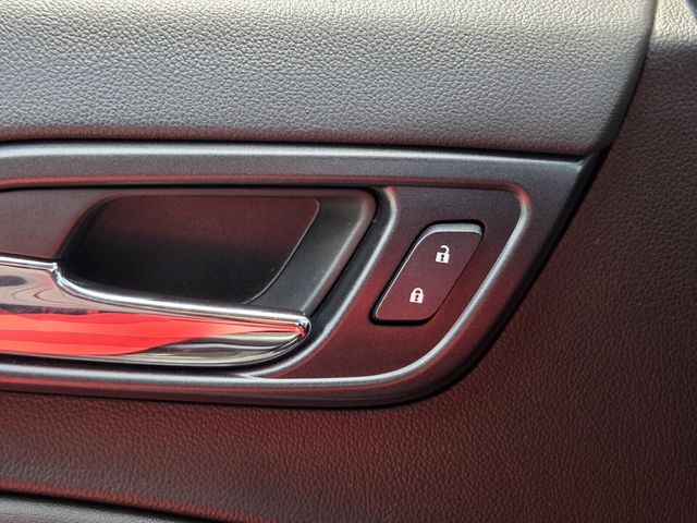 Used 2020 Black GMC SLT image 37