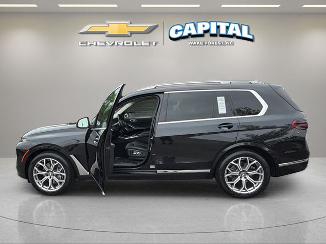 Used 2023 Black BMW xDrive40i image 9