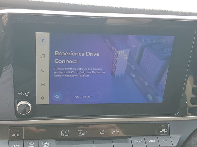 Used 2025  Toyota LE image 21