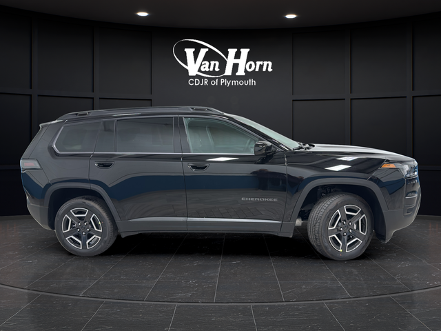New 2026 Diamond Black Crystal Pearlcoat Jeep Laredo image 8