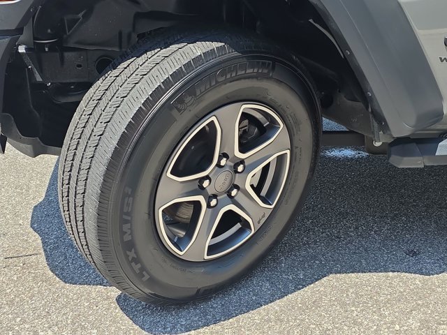 Used 2023 Sting Gray Clearcoat Jeep Sport S image 32