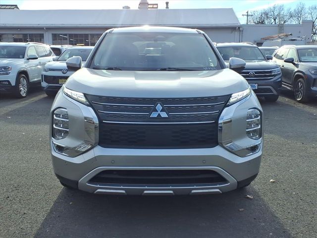 2024 Mitsubishi Outlander