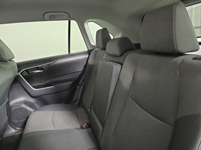 2024 Toyota RAV4 XLE photo