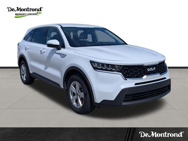 Used 2023 White Kia LX image 3