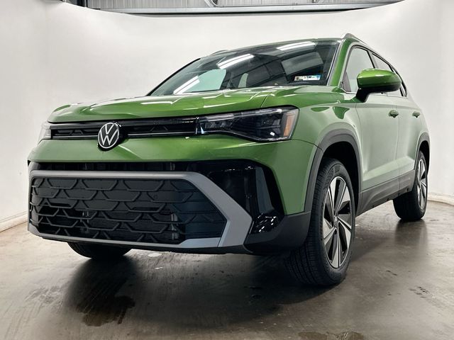 2026 Volkswagen Taos 1.5T SE Green at Sutliff Volkswagen