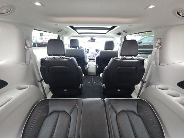 2024 Chrysler Pacifica Limited:B02071