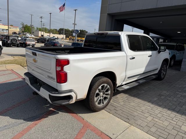Used 2024 White Chevrolet High Country image 4