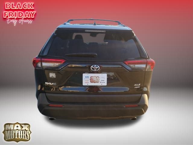 2022 Toyota RAV4 XLE 7