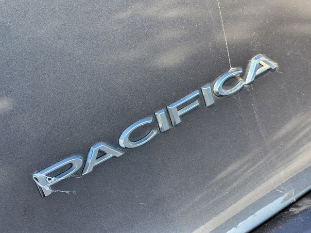 2018 Chrysler Pacifica Touring L 10