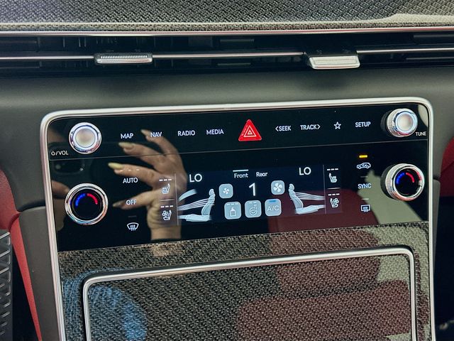 Thumbnail: 2026 Genesis GV80 - 14