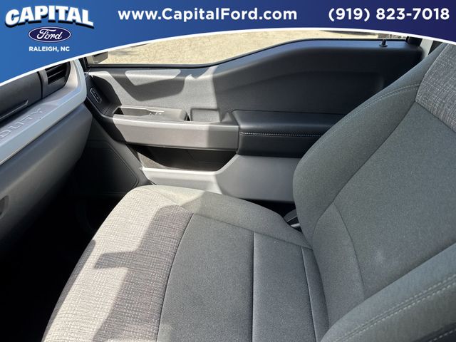 Used 2025 Oxford White Ford XLT image 28