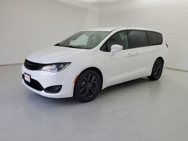 2018 Chrysler Pacifica Touring Plus FWD