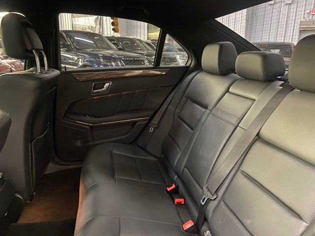 2011 Mercedes-Benz E 350 thumbnail 33