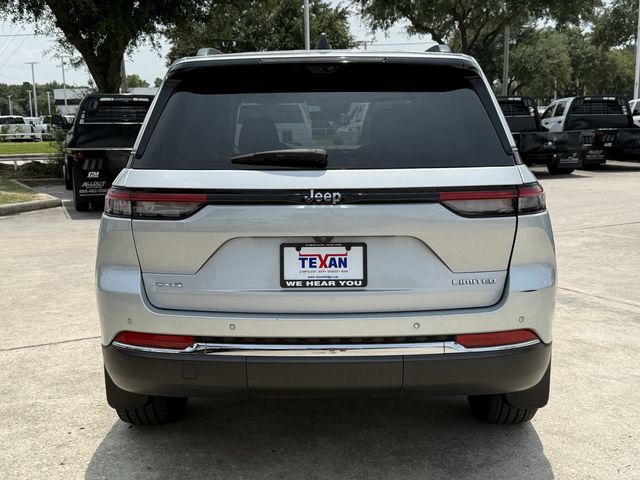 2023 Jeep Grand Cherokee Limited Silver at River Oaks CDJR