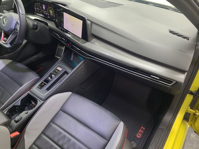 2022 – Volkswagen – Golf GTI