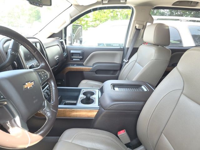 Used 2018 Blue Chevrolet LTZ image 5
