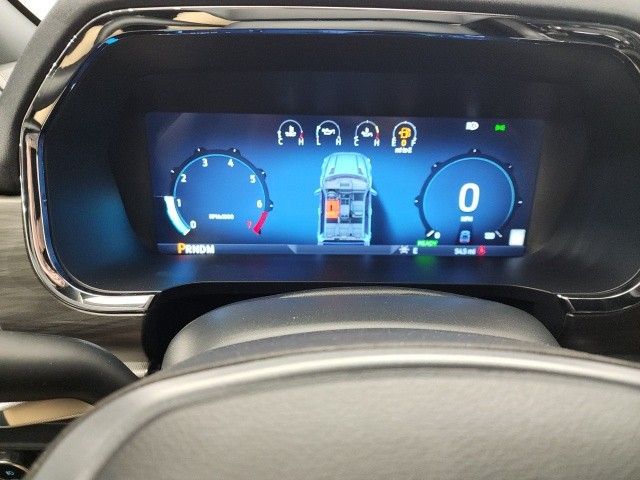 New 2025 White Ford Lariat image 19