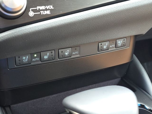 2025 Lexus ES 350:46335A1