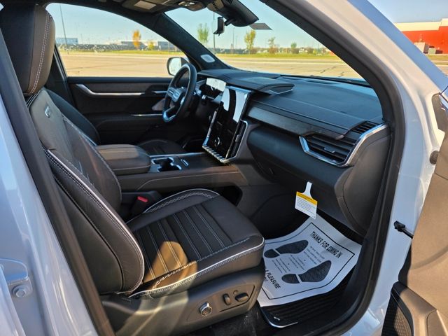 2026 GMC Acadia Denali Ultimate AWD