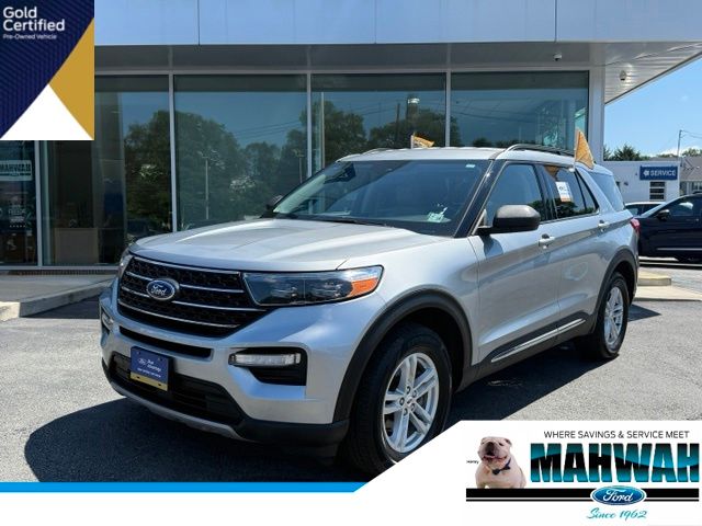 Iconic Silver Metallic 2023 Ford Explorer SUV / Crossover All-Wheel Drive Automatic