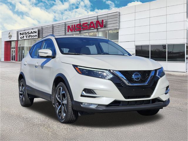 2022 Nissan Rogue Sport SL's photo