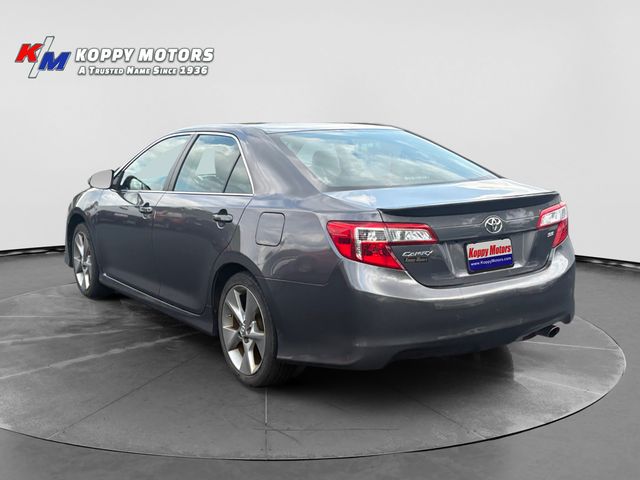2014 Toyota Camry SE Sport - Magnetic Gray Metallic exterior view 3