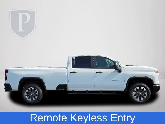 2024 Chevrolet Silverado 2500HD Custom 10