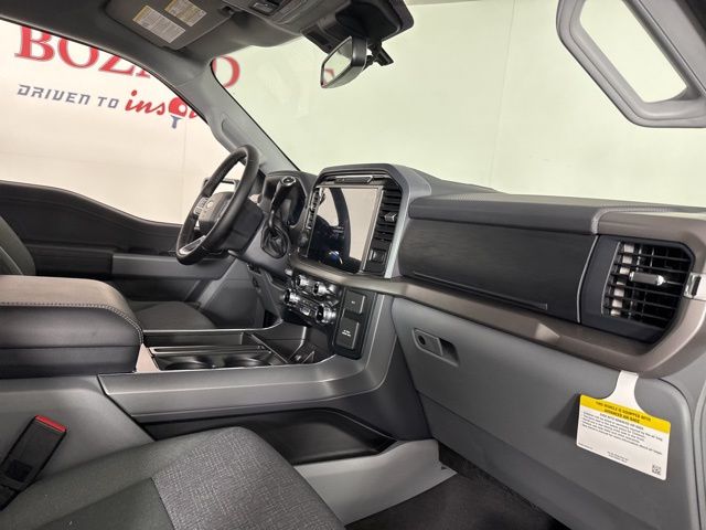 2025 Oxford White Ford F-150 XLT 4X4 Truck