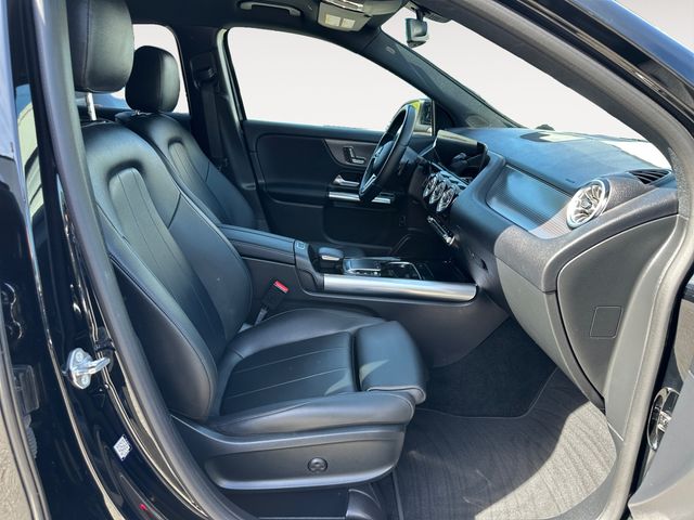 Used 2023  Mercedes-Benz GLA 250 image 15