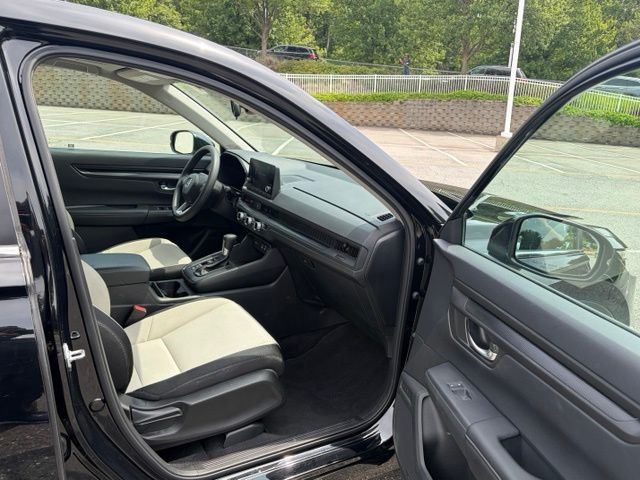 used 2025 Honda CR-V car, priced at $30,999