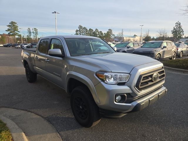 2022 Toyota Tacoma SR5's photo