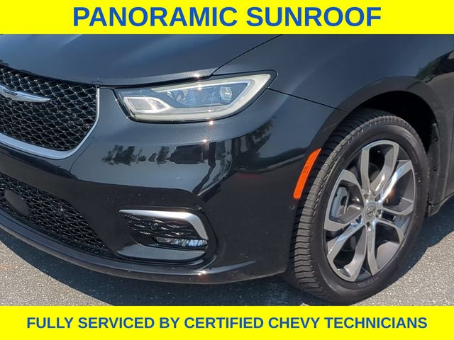 Used 2022 Chrysler Pacifica Van