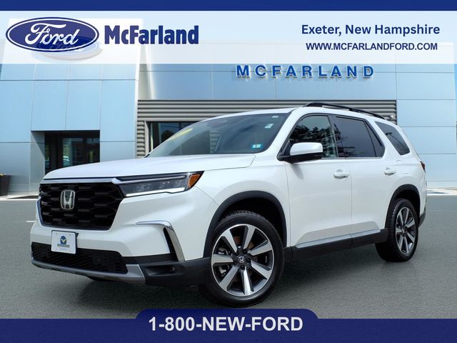 White 2023 Honda Pilot Touring AWD SUV / Crossover All-Wheel Drive Automatic