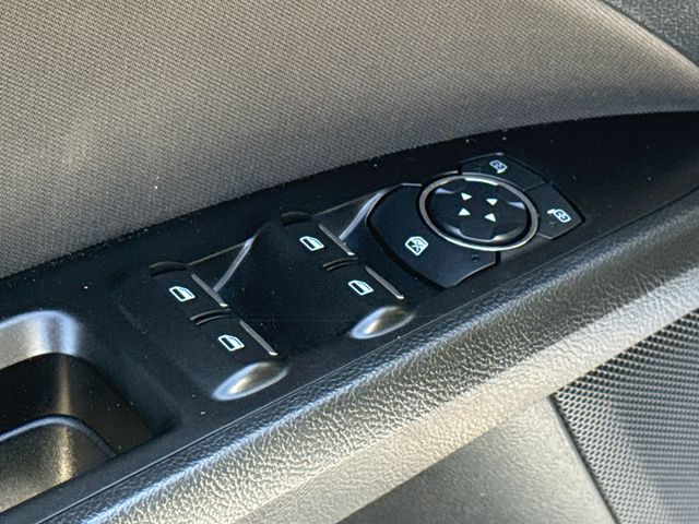 Used 2017 Silver Ford SE image 19